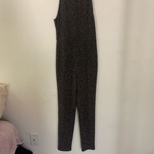 Sleeveless glitter jump suit